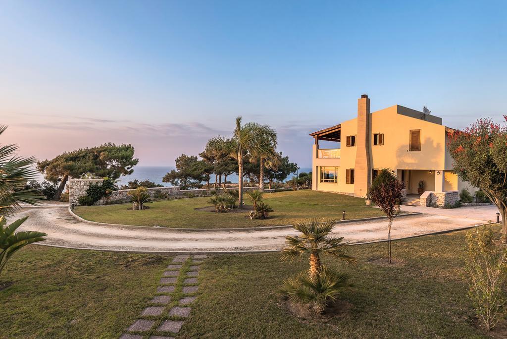 Villa Russelia Kalavárda المظهر الخارجي الصورة