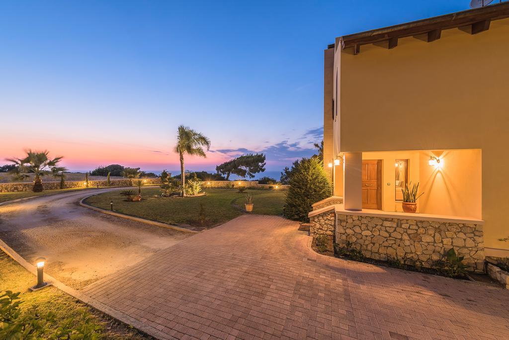 Villa Russelia Kalavárda المظهر الخارجي الصورة