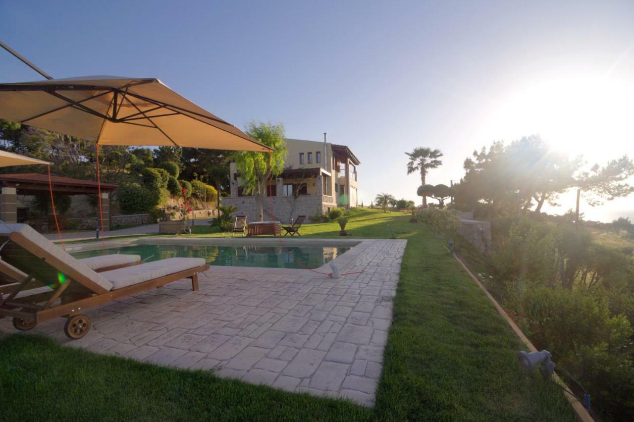 Villa Russelia Kalavárda المظهر الخارجي الصورة